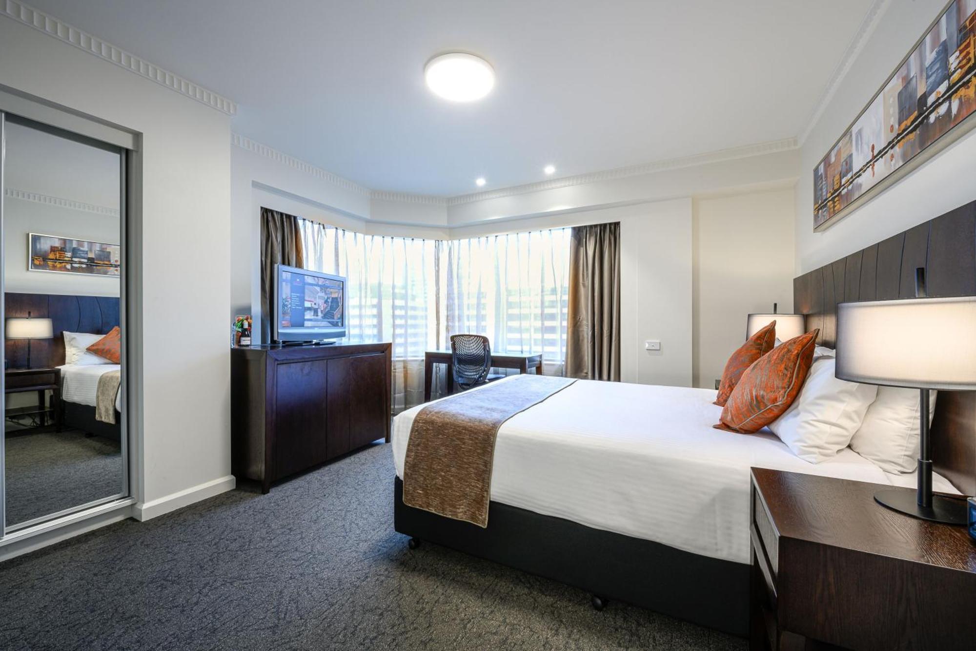 Executive Queen Room,214857542:JPEG